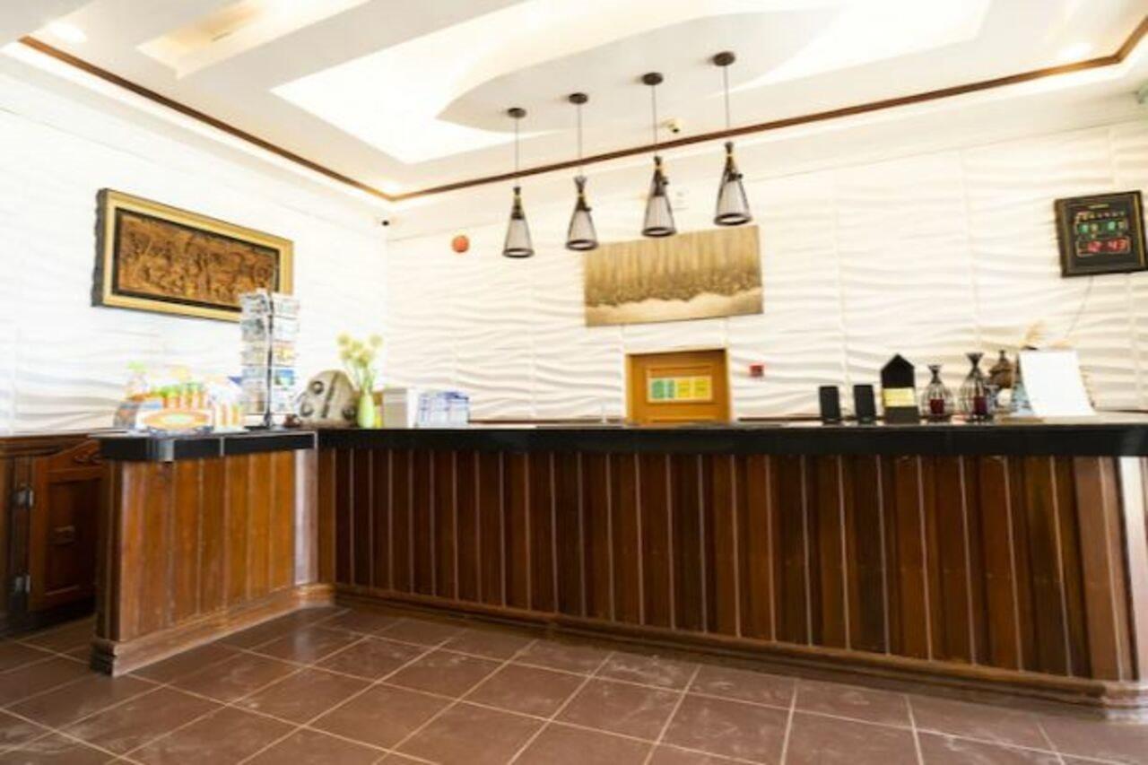 Royal Park Boracay Resort 3*