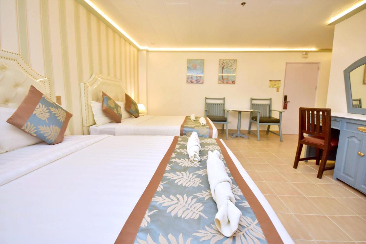 Resort Royal Park Boracay 3*