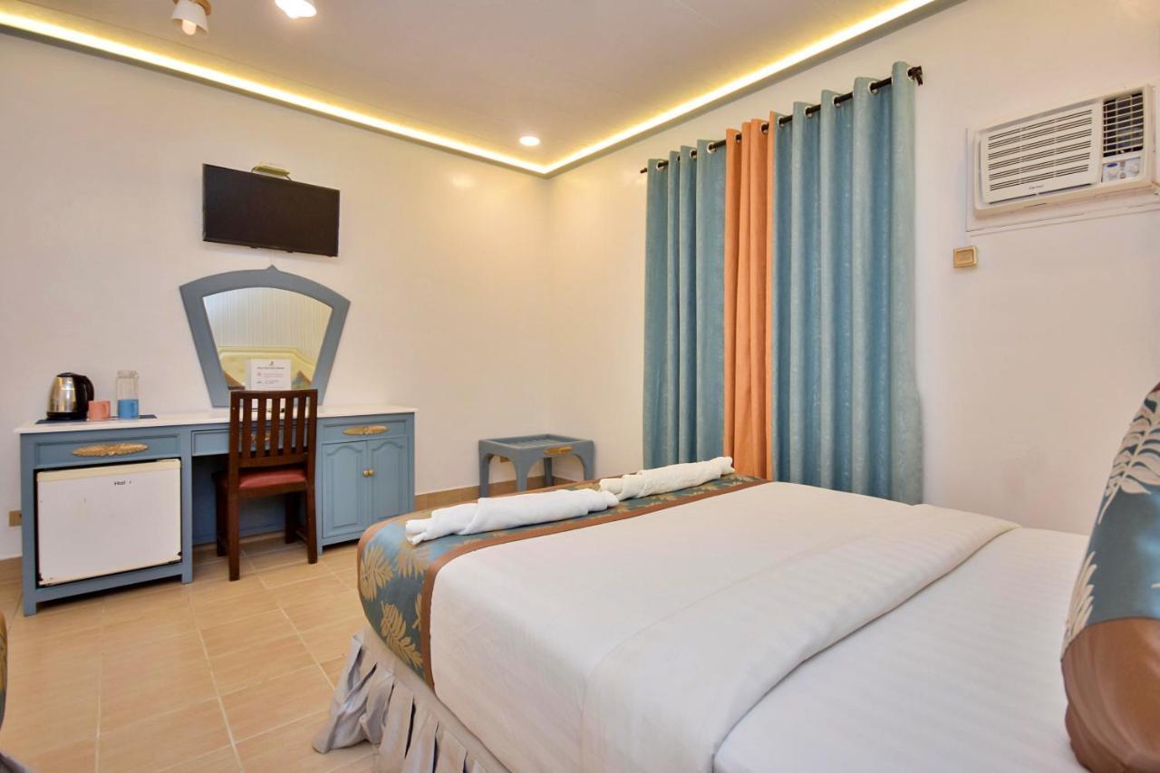 Resort Royal Park Boracay 3*