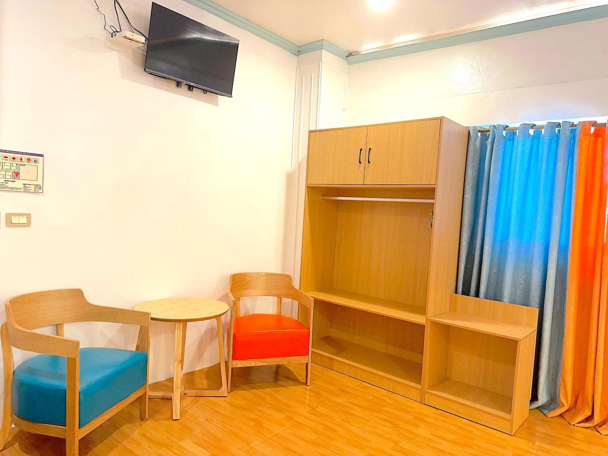 Royal Park Boracay 3*